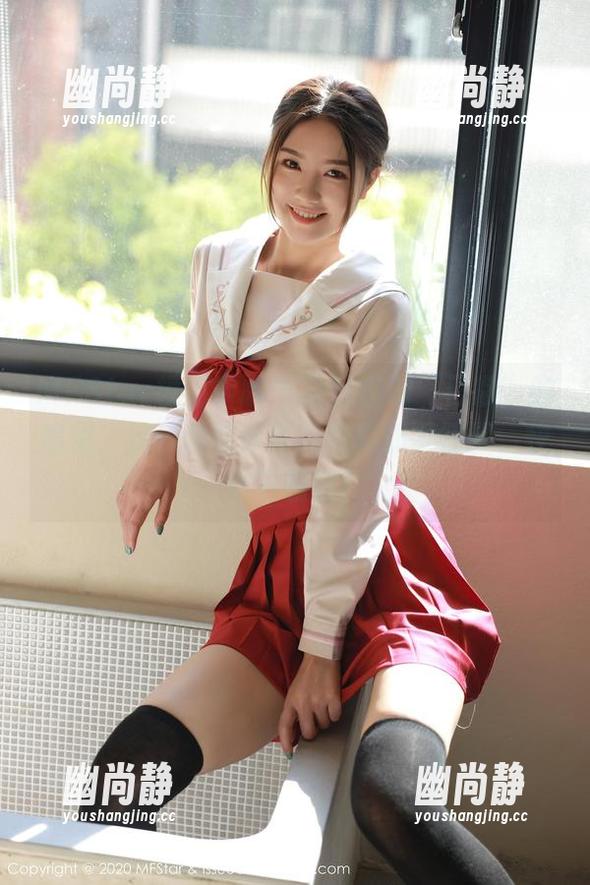 MFStar模范学院-汐汐爱吃草莓 MFStar模范学院 - 改变你对“日常”的偏见,汐汐爱吃草莓的写真如梦初醒,快来下载吧!