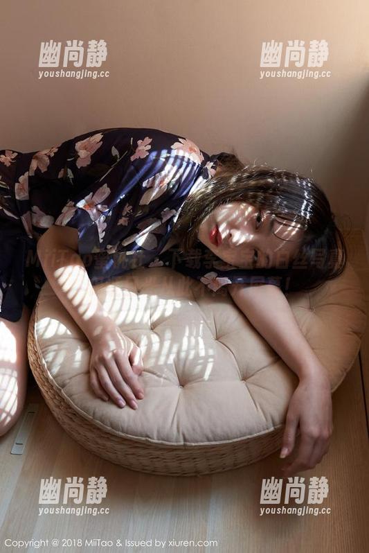 MiiTao蜜桃社-李宝宝 MiiTao蜜桃社 - 下载李宝宝的白丝写真,保证目光从此不离开屏幕!
