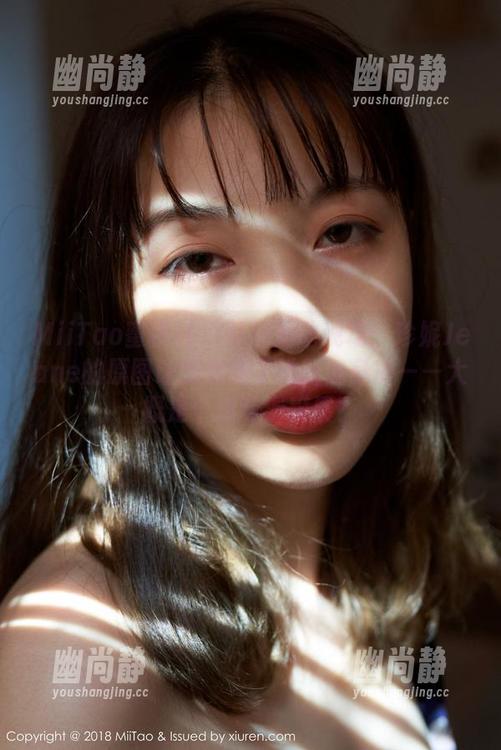 MiiTao蜜桃社 - 私房运动现场：珍妮Jeane的原图让我想起了她的健身房——大概是个趣味滑稽展？