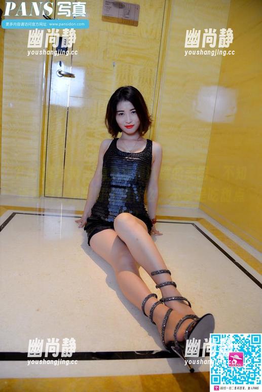 PANS写真-兔兔 PANS写真 - 兔兔新模试镜的美图,不知道模特在拍摄时在想什么,不会是吃甜点吧?