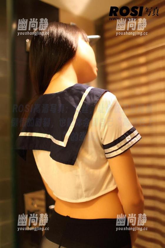 ROSI写真 ROSI高清写真:白丝,让你在卫生间最懒惰的时刻,也能体会到自己“高高在上”的张扬。