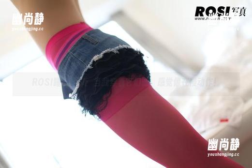 ROSI写真 ROSI睡衣分享:当我穿着它们时,感觉像在慢动作!