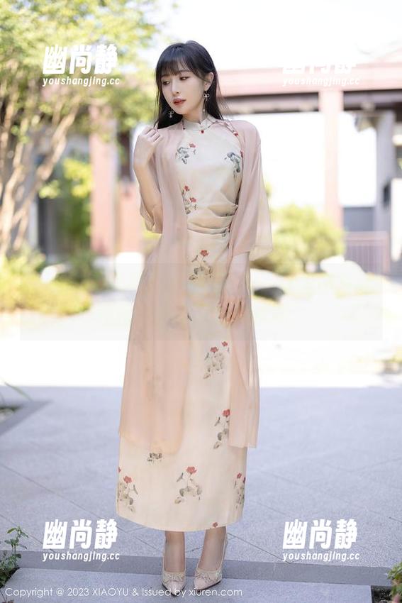 XIAOYU语画界-程程程 XIAOYU语画界 - 美腿+车,这组图片让程程程开启了定制模式。