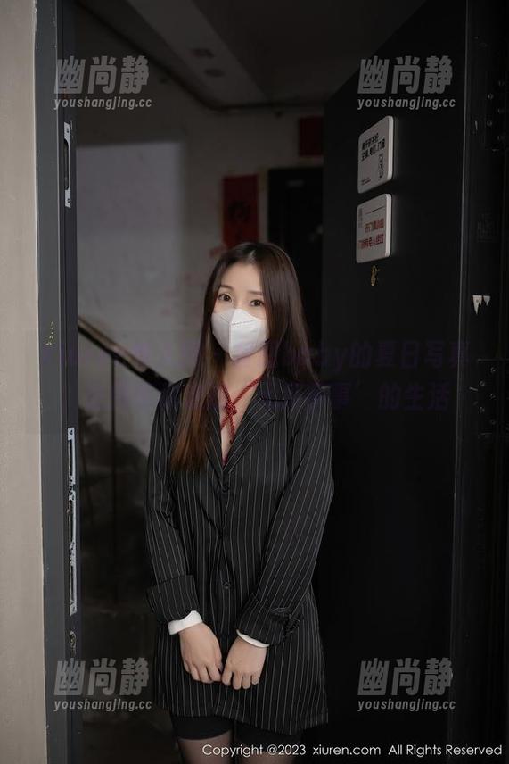 Xiuren秀人网-智恩baby Xiuren秀人网 - 智恩baby的夏日写真,直接带你走进‘无所事事’的生活