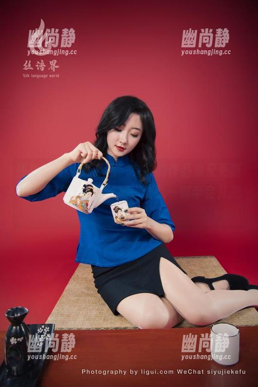 丽柜-兔子 丽柜 - 不!别眨眼,兔子的作品集又更新了!潮妹纤莲的气质,让我一时半会儿挪不开眼