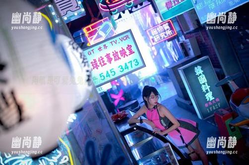 周叽是可爱兔兔 周叽是可爱兔兔白色cos,高清比我的灯光技术还要强!