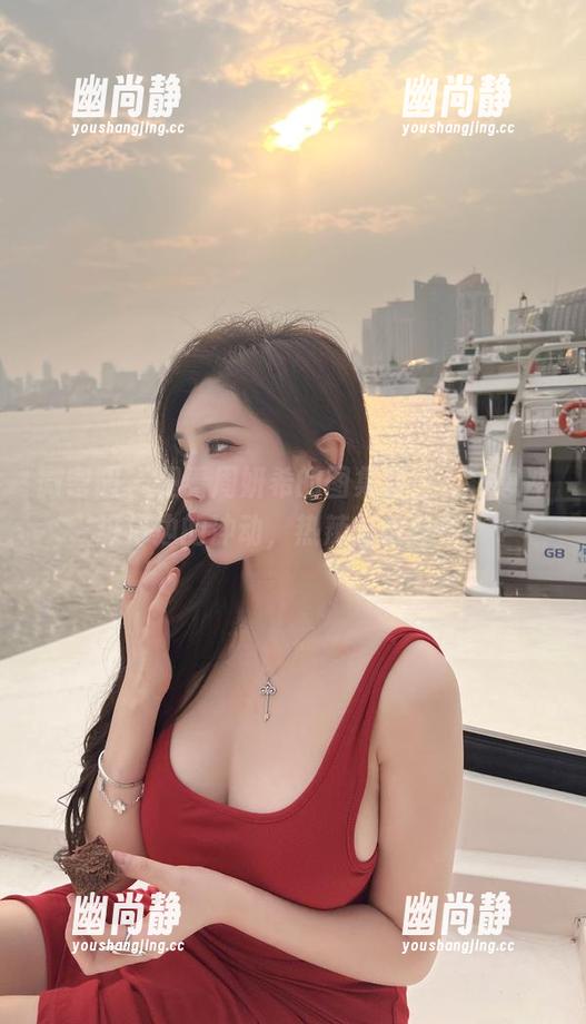 微密圈 - 观看周妍希的图集后，有种想冲进海边的冲动，热辣奔放真牛！