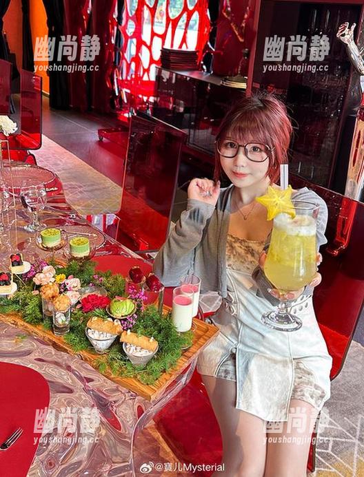 清晰到可怕：宝儿mysterial自拍分享，心情你懂得