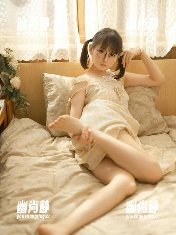 幼水铃衣 听说幼水铃衣这次的最新灰丝分享很有看点,你准备好被撩了吗?