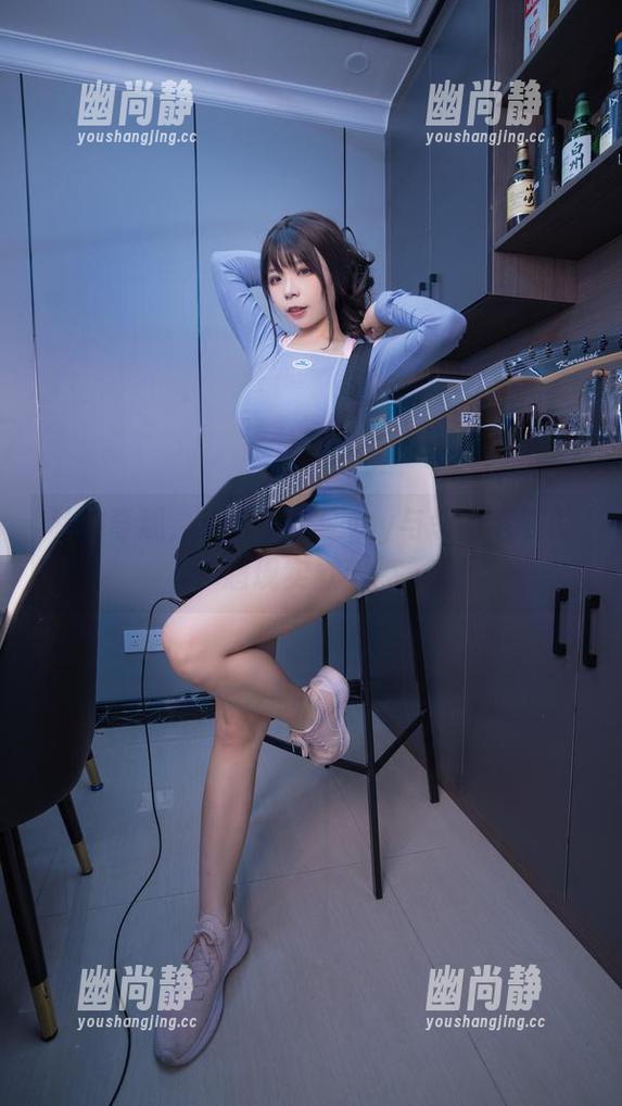 私拍奇观，无颜小天使wy与邻家老婆的超现实默契。