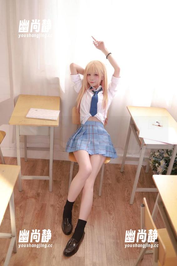 水淼aqua带来的杀生院祈荒警服，图包里的细节真让人不舍得滑过。