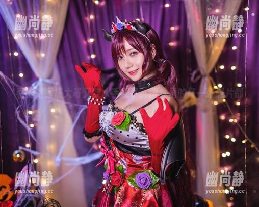 洛丽塔大哥 看,洛丽塔大哥又穿水手服了,图集里的每一张照片都在说什么?