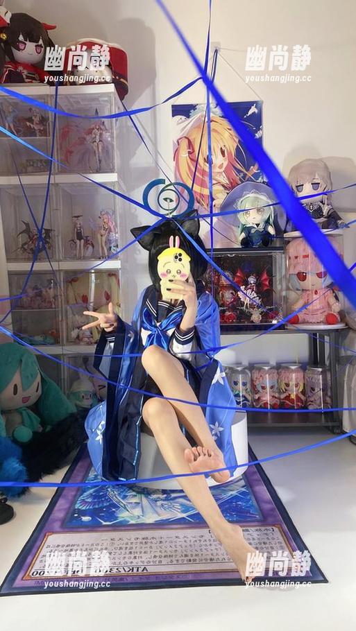完整的白栎Shirly兔女郎写真，挺有道理的，一顶兔耳反而显得格外出众。