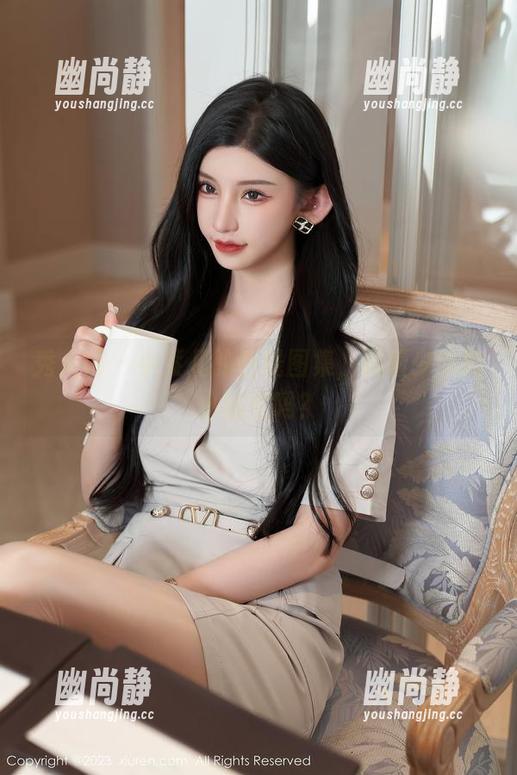 秀人网 - 小紫儿的在线图集，藏着少女的小秘密吗？