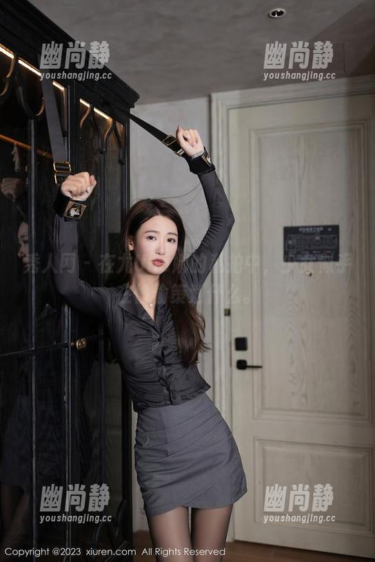秀人网 - 在尤Una娜的私拍中，少女似乎在偷偷策划什么。