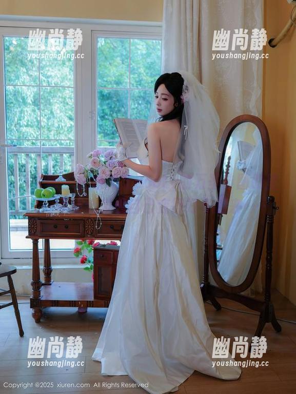 秀人网-徐莉芝Booty 秀人网 - 在徐莉芝Booty的万圣节图册里,一不小心发现自己变得好奇起来……
