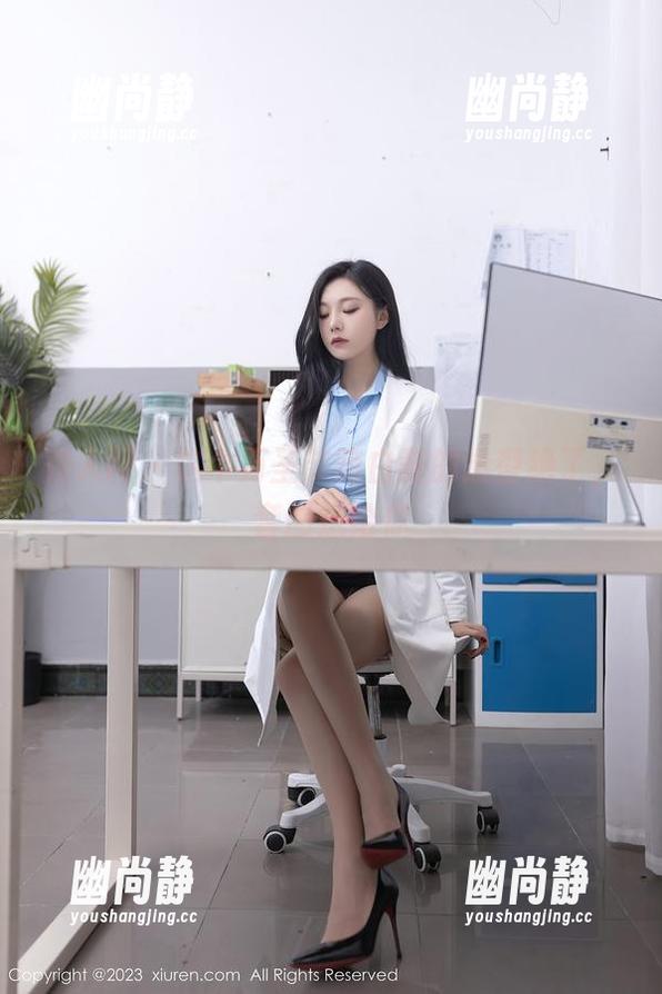 秀人网-萌白酱 秀人网 - 这个万圣节萌白酱的造型绝了,套图送给你