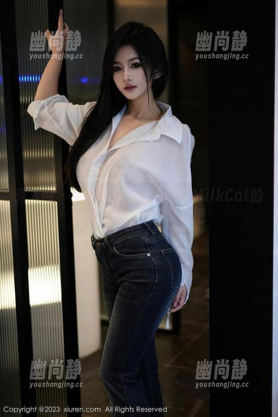 秀人网-高溜MilkCat 秀人网 - 免费带你飞——高溜MilkCat的空姐写真,快来下载吧