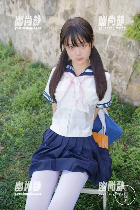 稚乖画册-夜夜 稚乖画册 - 不只是肉丝,天台停车场里还有夜夜的“创意写真”美图翻车现场。