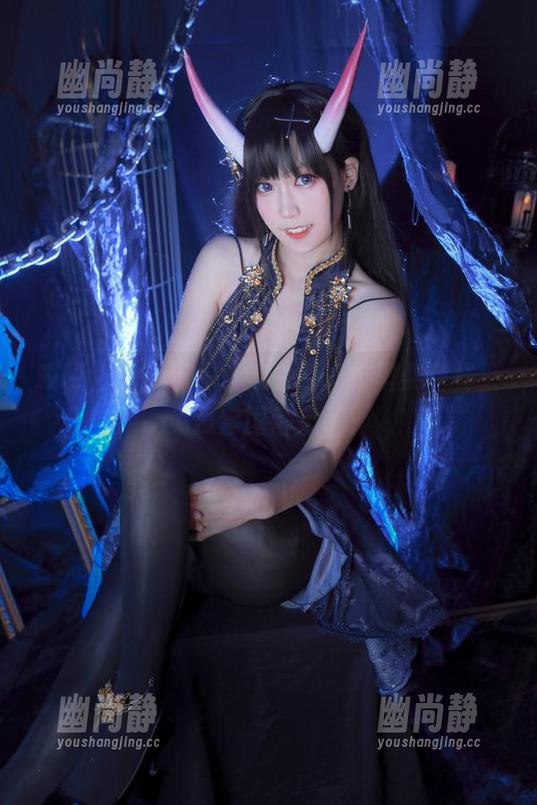 里见年一 哎呀,里见年一又在白色睡衣里耍花样,免费套图都来了!