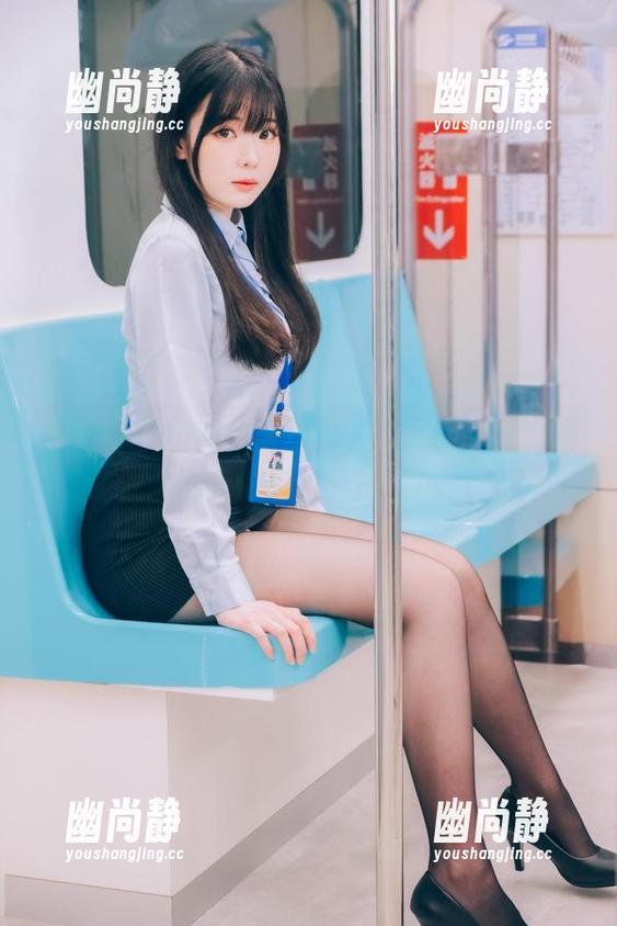 霜月shimo的全套写真，大胆的可爱，搞得我都想拼一拼了！