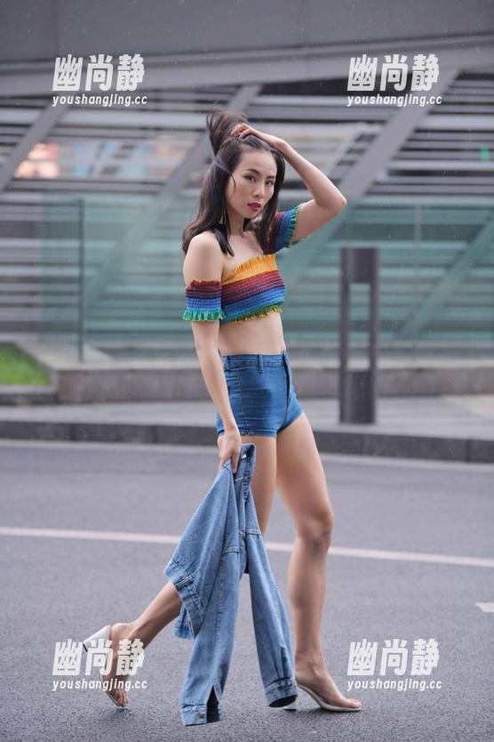 魔镜街拍-婷婷 魔镜街拍 - 销售冠军与粉色裙摆——婷婷图集作品,有趣的日常见闻